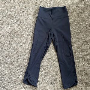 LIKE NEW lululemon Revitalize Crop 21”